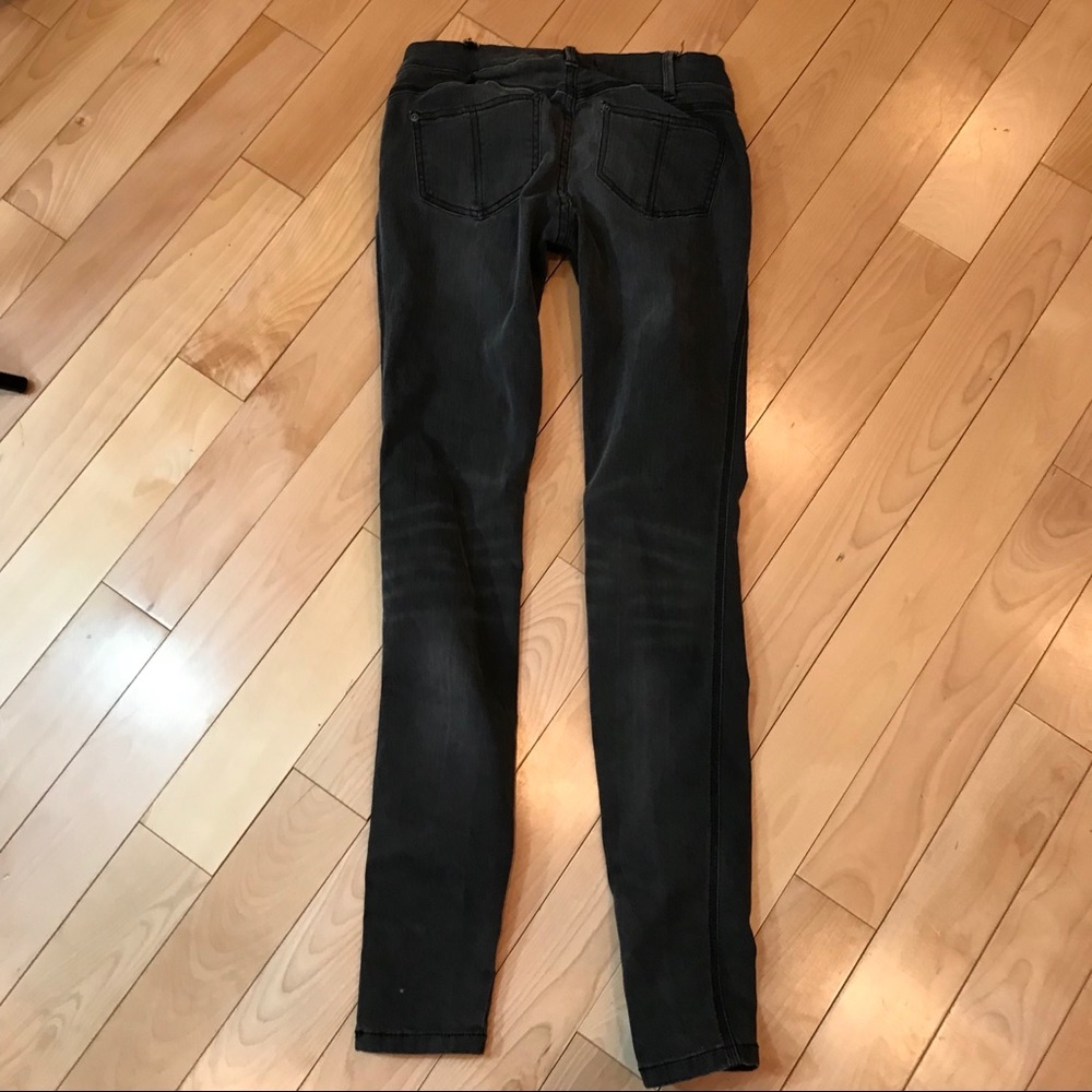 Free People Distressed Skinny Gray Black Jeans 26 - Picture 6 of 8